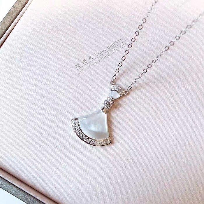 Bvlgari飾品 寶格麗Diva系列扇形裙子帶鑽項鏈 鉑金色  zgbq3263